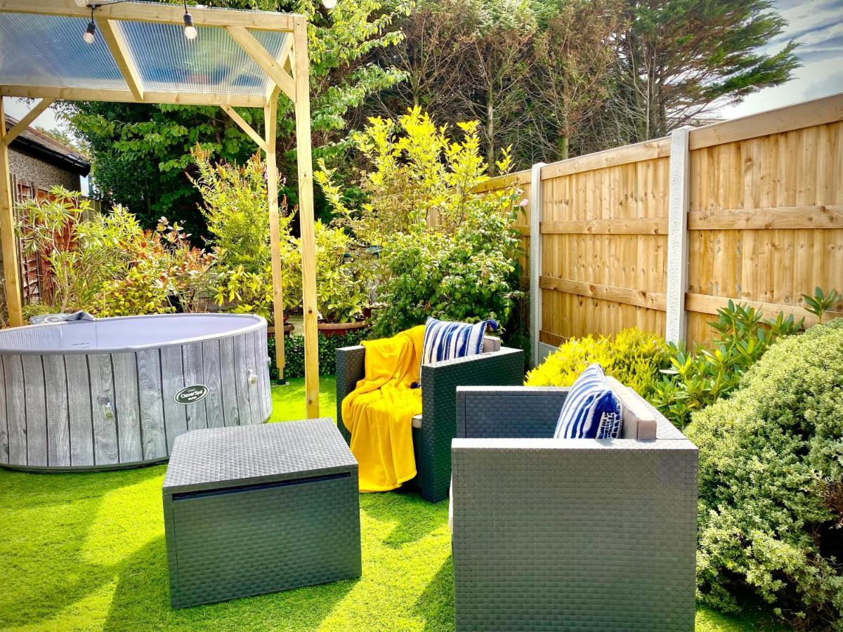 Remarkable 3-Bed Hot Tub House In Blackpool Esterno foto